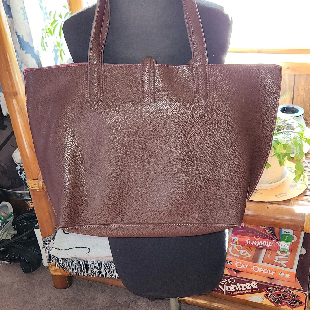 Tutilo Tote Bag